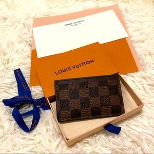 LOUIS VUITTON CARD HOLDER (free mystery La Mer item & clothes)